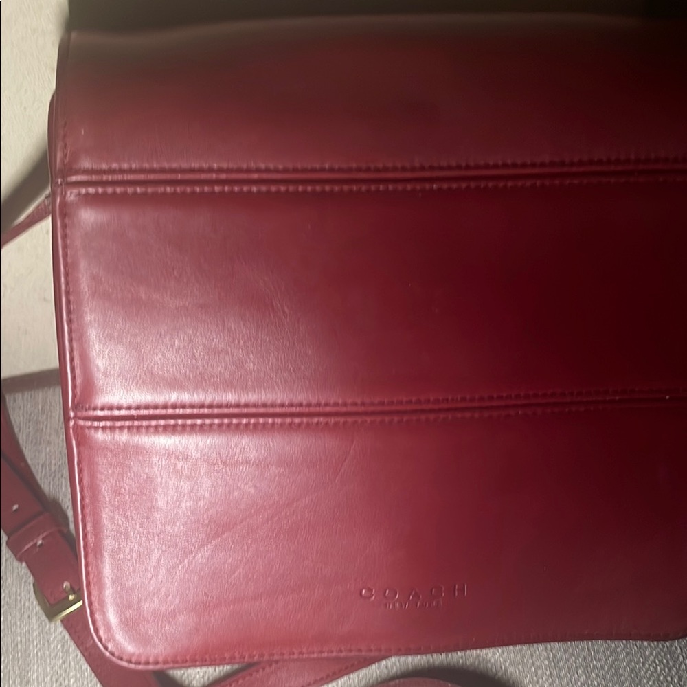 New Vintage Tribeca 9092Coach Women's Red Leather Crossbody Bag.new not tags